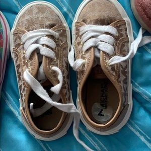 Micheal kors kids shoes size 7